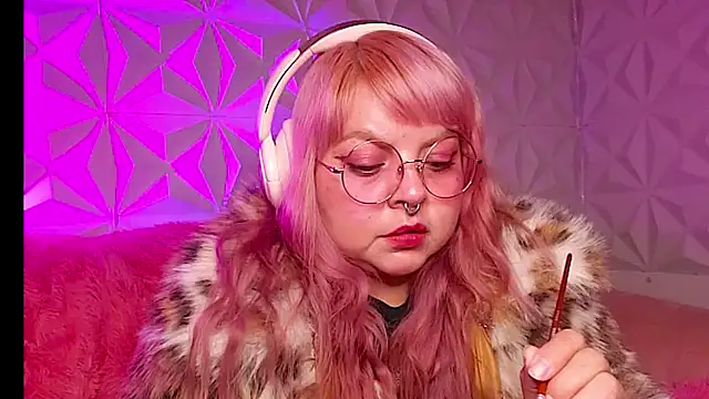 Satyn doll online show from 11, 1, 2026