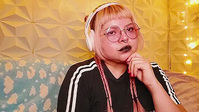 Satyn doll online show from 13, 5, 2026