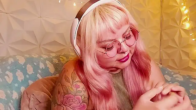 Satyn doll online show from 10, 6, 2026