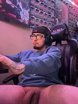 Snapshot of Alexwew2 chatting on 12, 3, 2025 Alexwew2 online show from 12, 3, 2025