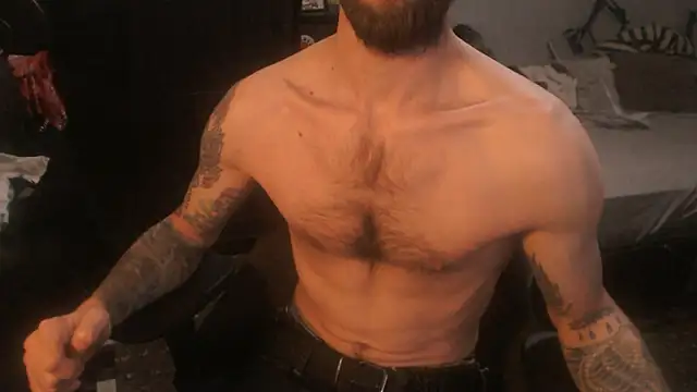 Snapshot of SexxxyLouis chatting on 22, 3, 2026 SexxxyLouis online show from 22, 3, 2026