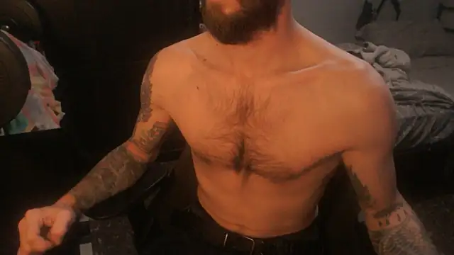 Snapshot of SexxxyLouis chatting on 24, 3, 2026 SexxxyLouis online show from 24, 3, 2026