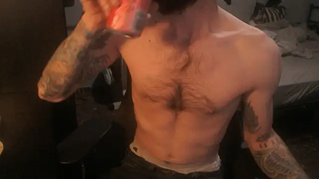 Snapshot of SexxxyLouis chatting on 29, 3, 2026 SexxxyLouis online show from 29, 3, 2026