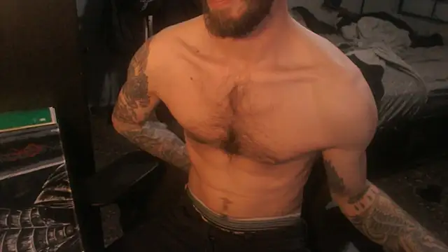 Snapshot of SexxxyLouis chatting on 11, 4, 2026 SexxxyLouis online show from 11, 4, 2026