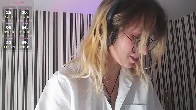  Hanna Moon  online show from 9, 12, 2024