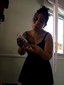 Snapshot of little_susie chatting on 25, 9, 2025 little susie online show from 25, 9, 2025