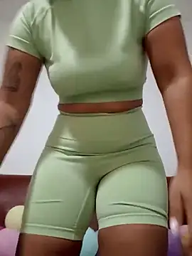 Snapshot of little_susie chatting on 7, 10, 2025 little susie online show from 7, 10, 2025