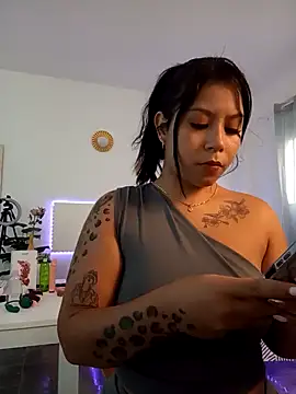 Snapshot of little_susie chatting on 9, 10, 2025 little susie online show from 9, 10, 2025