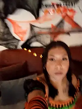 Snapshot of little_susie chatting on 31, 10, 2025 little susie online show from 31, 10, 2025