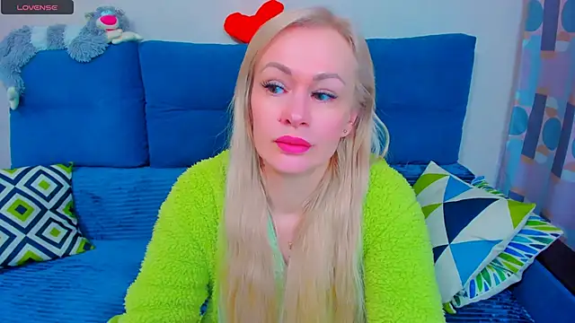 EllenMoore online show from 8, 2, 2025