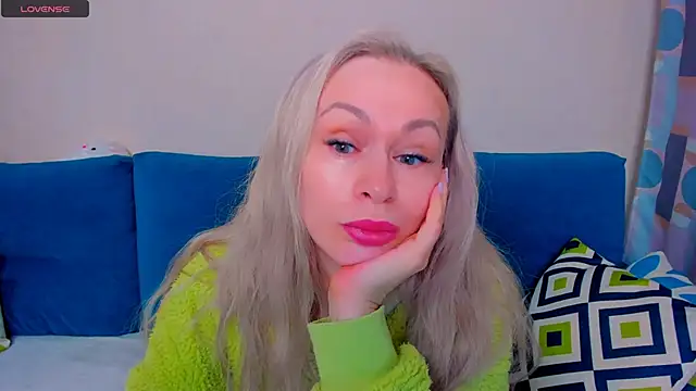 EllenMoore online show from 1, 10, 2025