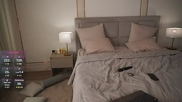 Snapshot of eseniyavl chatting on 21, 10, 2025 eseniyavl online show from 21, 10, 2025