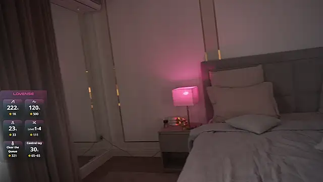 Snapshot of eseniyavl chatting on 25, 10, 2025 eseniyavl online show from 25, 10, 2025