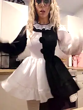 Snapshot of LilyOrion chatting on 1, 11, 2025 LilyOrion online show from 1, 11, 2025