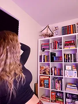 LilyOrion online show from 4, 11, 2025