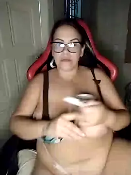 Snapshot of AyantiPonz79 chatting on 14, 2, 2026 AyantiPonz79 online show from 14, 2, 2026