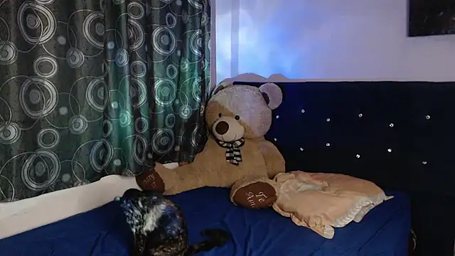 Snapshot of ANGELIQUE_KLANE chatting on 9, 3, 2026 ANGELIQUE KLANE online show from 9, 3, 2026