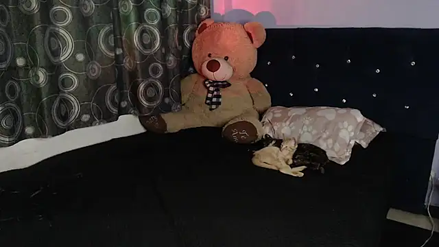 Snapshot of ANGELIQUE_KLANE chatting on 26, 3, 2026 ANGELIQUE KLANE online show from 26, 3, 2026