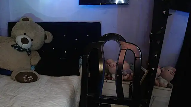 ANGELIQUE KLANE online show from 6, 5, 2026