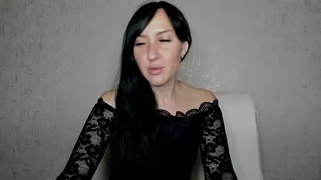 MissGulia online show from 14, 11, 2025