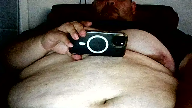 Snapshot of Pantychubs69 chatting on 6, 5, 2026 Pantychubs69 online show from 6, 5, 2026