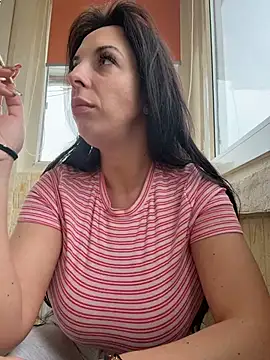 Almmaxxxx online show from 1, 4, 2026