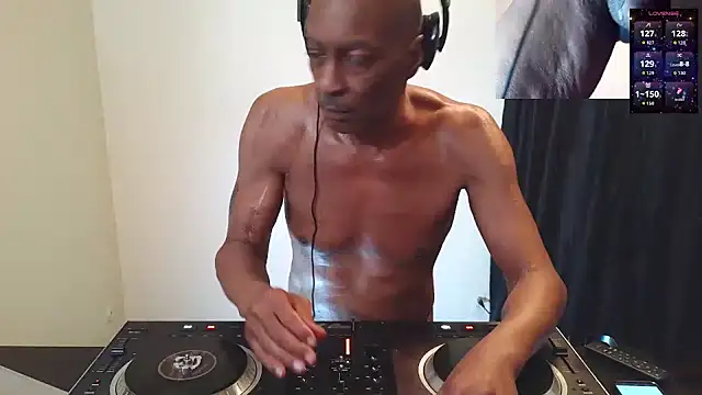 Snapshot of longdick4you8686 chatting on 3, 3, 2026 longdick4you8686 online show from 3, 3, 2026