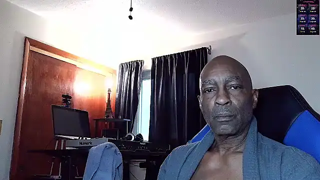 Snapshot of longdick4you8686 chatting on 23, 3, 2026 longdick4you8686 online show from 23, 3, 2026