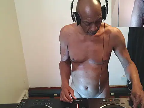 Snapshot of longdick4you8686 chatting on 11, 4, 2026 longdick4you8686 online show from 11, 4, 2026