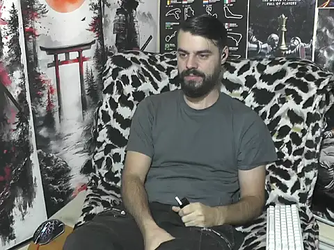 Snapshot of 00george chatting on 4, 12, 2025 00george online show from 4, 12, 2025