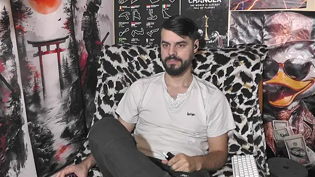 Snapshot of 00george chatting on 22, 12, 2025 00george online show from 22, 12, 2025