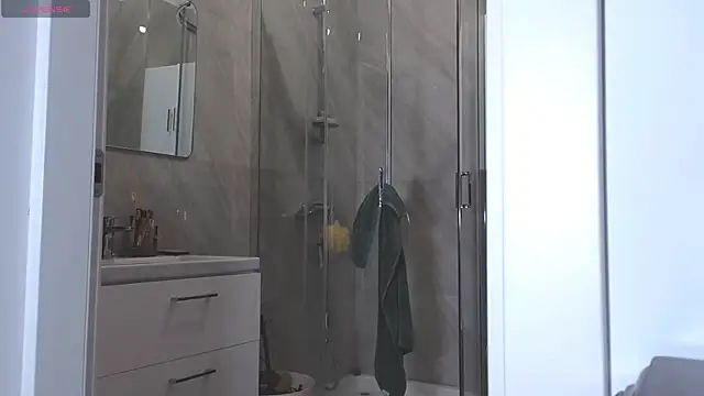 Snapshot of Sellena_love chatting on 28, 10, 2025 Sellena love online show from 28, 10, 2025