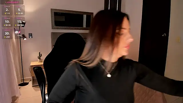 AmyWood online show from 5, 3, 2025