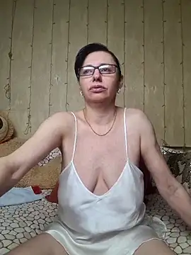 Snapshot of Amberhotqueen chatting on 13, 3, 2025 Amberhotqueen online show from 13, 3, 2025