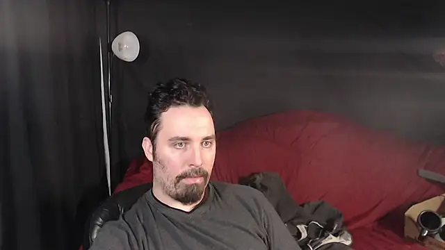 Snapshot of Metalstud chatting on 8, 2, 2025 Metalstud online show from 8, 2, 2025
