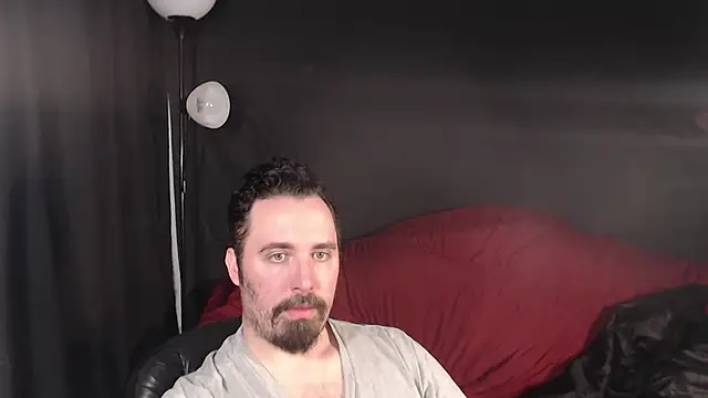Snapshot of Metalstud chatting on 10, 2, 2025 Metalstud online show from 10, 2, 2025