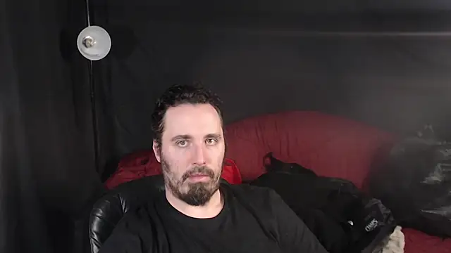Snapshot of Metalstud chatting on 4, 3, 2025 Metalstud online show from 4, 3, 2025