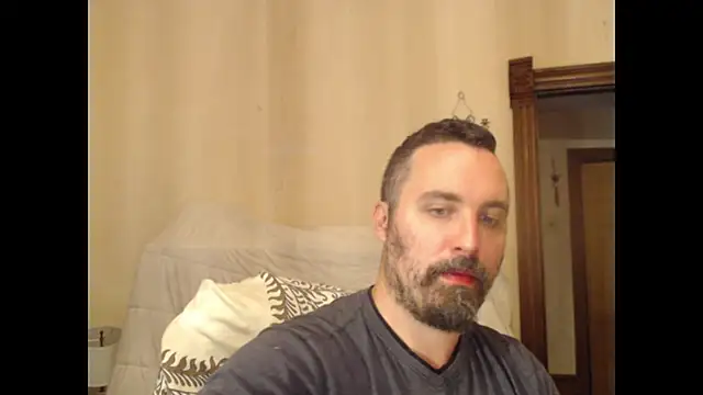 Snapshot of Metalstud chatting on 10, 9, 2025 Metalstud online show from 10, 9, 2025