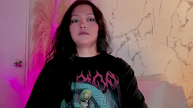 MarcellaGriffin online show from 23, 6, 2026
