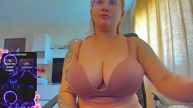 hot evil queen online show from 28, 9, 2025