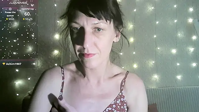 Snapshot of MarieODahliaS chatting on 1, 11, 2025 MarieODahliaS online show from 1, 11, 2025