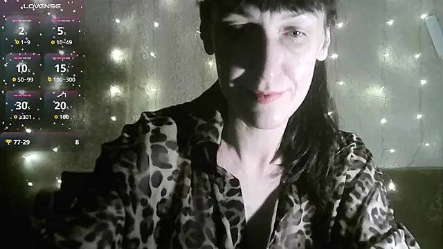 Snapshot of MarieODahliaS chatting on 12, 11, 2025 MarieODahliaS online show from 12, 11, 2025