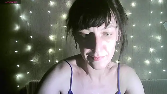 Snapshot of MarieODahliaS chatting on 27, 11, 2025 MarieODahliaS online show from 27, 11, 2025