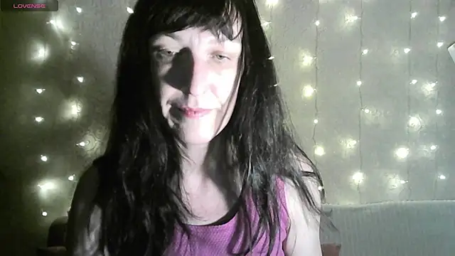 Snapshot of MarieODahliaS chatting on 5, 12, 2025 MarieODahliaS online show from 5, 12, 2025