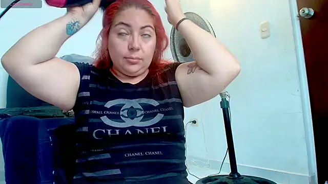 Snapshot of abigail_curvy chatting on 23, 10, 2025 abigail curvy online show from 23, 10, 2025