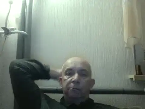 Snapshot of bigcock_marusz chatting on 2, 2, 2025 bigcock marusz online show from 2, 2, 2025