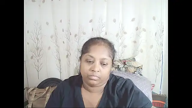 Snapshot of Indiantasha chatting on 17, 12, 2025 Indiantasha online show from 17, 12, 2025