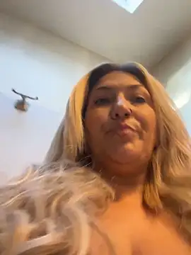 Snapshot of LittleMissEeve chatting on 24, 9, 2025 LittleMissEeve online show from 24, 9, 2025