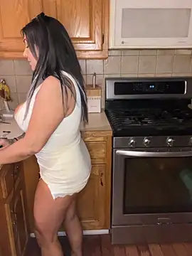 Snapshot of LittleMissEeve chatting on 22, 3, 2026 LittleMissEeve online show from 22, 3, 2026