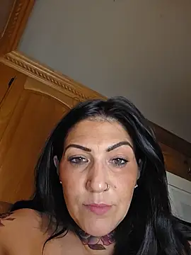 Snapshot of LittleMissEeve chatting on 12, 6, 2026 LittleMissEeve online show from 12, 6, 2026